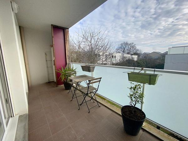 Appartement T3 de 67 m², avec terrasse et stationnement couvert