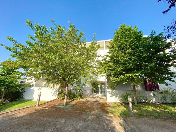 Appartement T3 de 67 m², avec terrasse et stationnement couvert