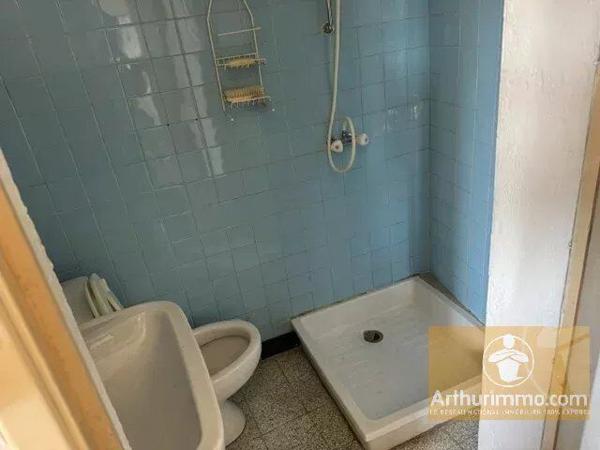 Vente                                                      Terrain
                        
                                         1342 m2                     à Millau