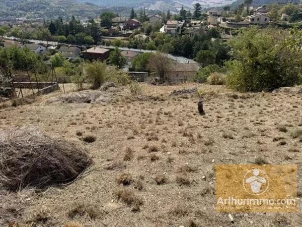 Vente                                                      Terrain
                        
                                         1342 m2                     à Millau