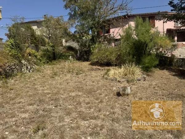 Vente                                                      Terrain
                        
                                         1342 m2                     à Millau