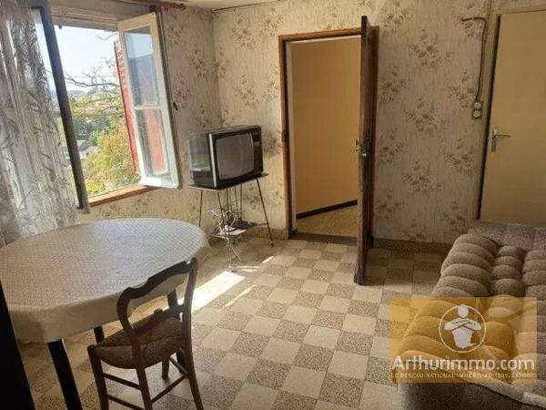Vente                                                      Terrain
                        
                                         1342 m2                     à Millau