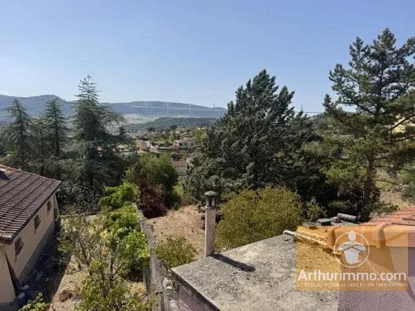 Vente                                                      Terrain
                        
                                         1342 m2                     à Millau