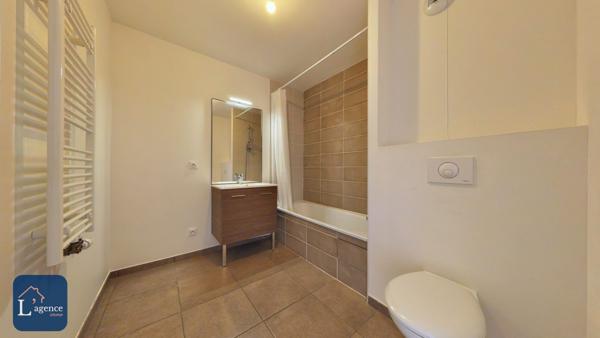 Appartement T2 garage double parking balcon vue Alpes et Mont Blanc Saint-Genis-Pouilly 01630