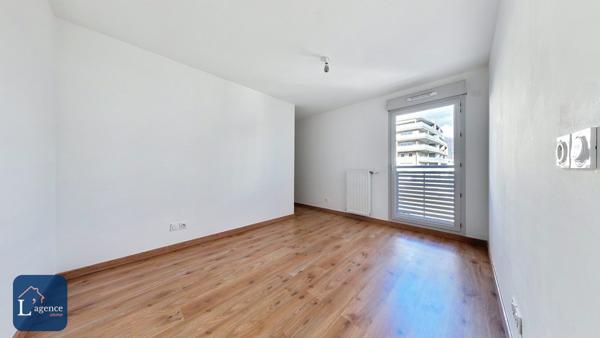 Appartement T2 garage double parking balcon vue Alpes et Mont Blanc Saint-Genis-Pouilly 01630