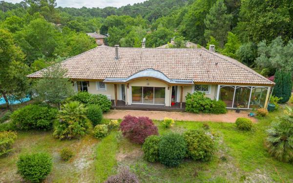 Maison à vendre    6 pièces •  Biscarrosse