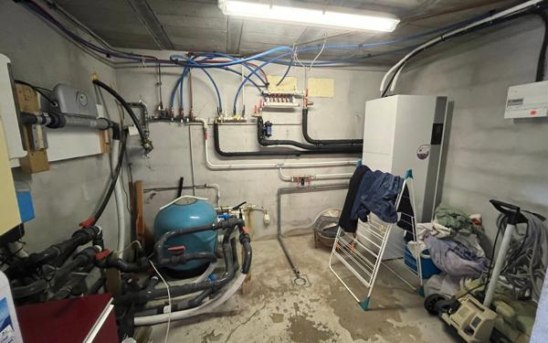 Maison à vendre    6 pièces •  Biscarrosse