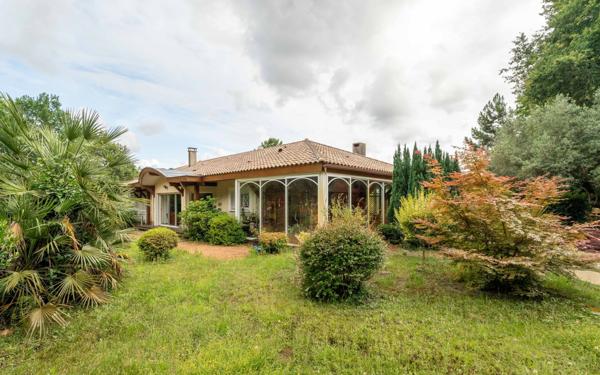 Maison à vendre    6 pièces •  Biscarrosse