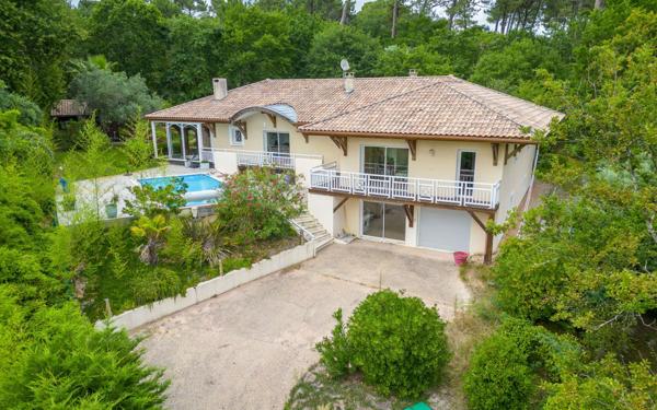 Maison à vendre    6 pièces •  Biscarrosse