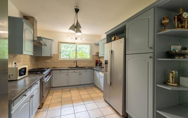 Maison à vendre    6 pièces •  Biscarrosse