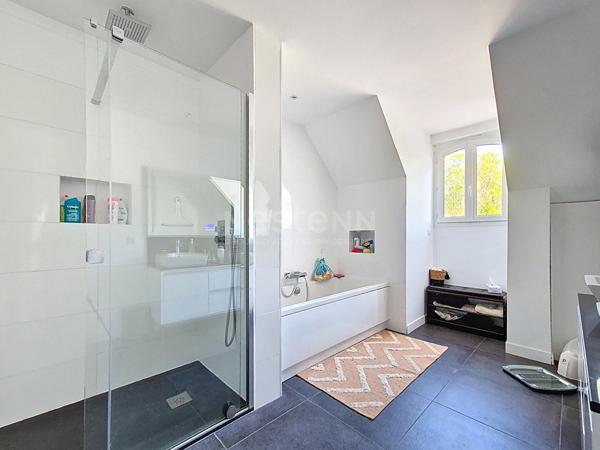 Maison Gouvieux 280M² habitables, jardin 2150 m² avec piscine