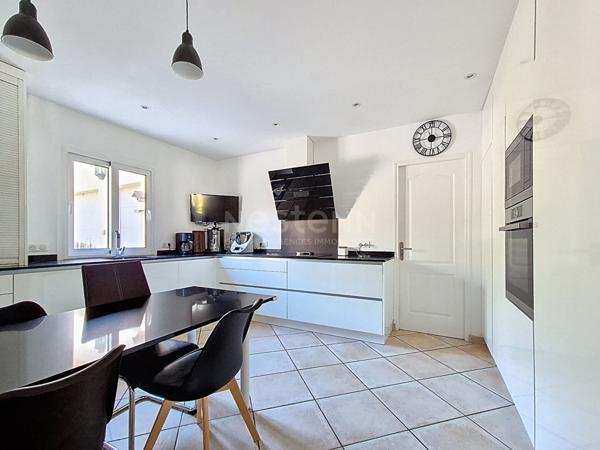 Maison Gouvieux 280M² habitables, jardin 2150 m² avec piscine