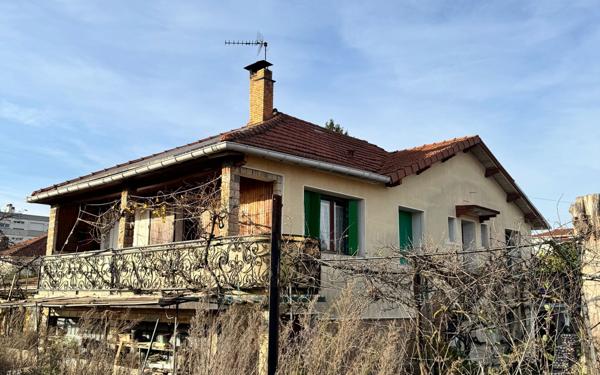 Maison à vendre    3 pièces • 72,70 m2 Décines-Charpieu