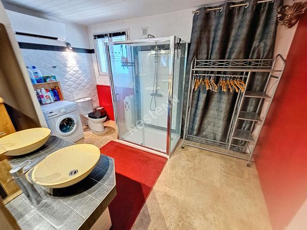 Six Fours les Plages - Maison de plain-pied de 7 pieces avec piscine