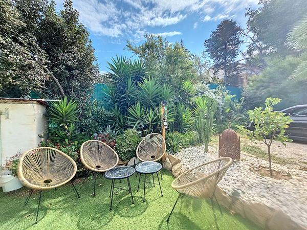 Six Fours les Plages - Maison de plain-pied de 7 pieces avec piscine