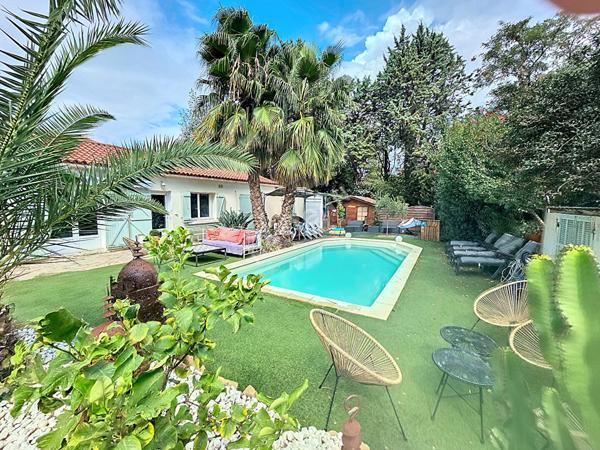 Six Fours les Plages - Maison de plain-pied de 7 pieces avec piscine