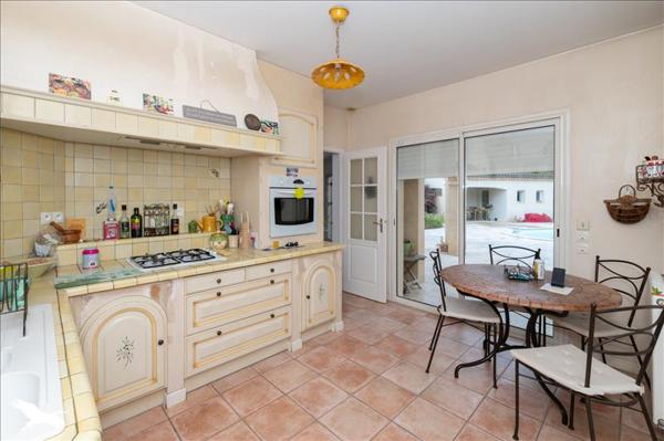 Maison à vendre |  Le Pian-Médoc |  5 pièces | 169 m²