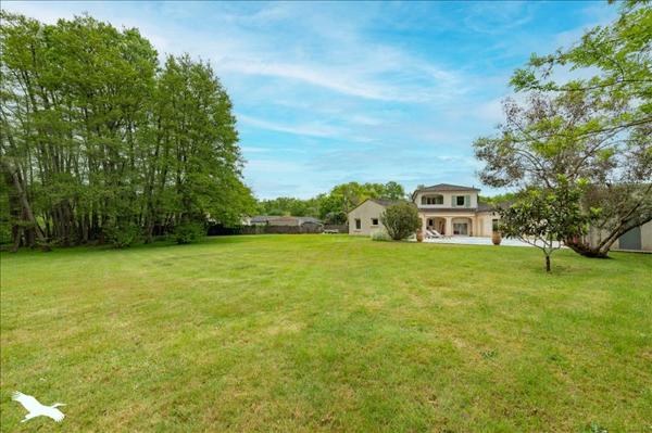 Maison à vendre |  Le Pian-Médoc |  5 pièces | 169 m²