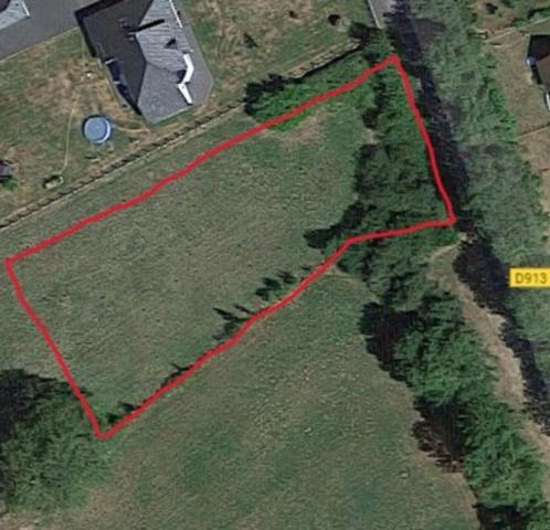 Terrain constructible de 2500m² 25 000 €