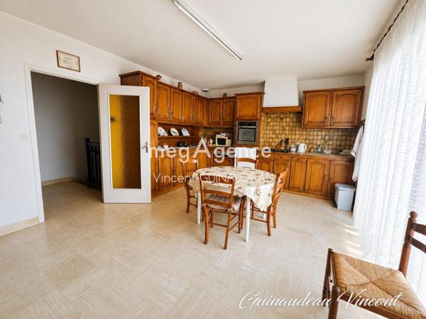 Maison à CHOLET, 49300 - 6 pièces 142m²