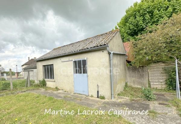 Dpt SARTHE (72), à vendre proche de LA FERTE BERNARD - MAISON P3 de 60 m² - Terrain de 679M².