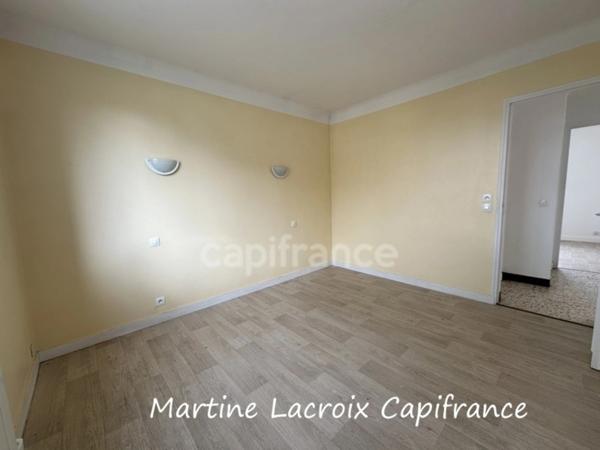 Dpt SARTHE (72), à vendre proche de LA FERTE BERNARD - MAISON P3 de 60 m² - Terrain de 679M².