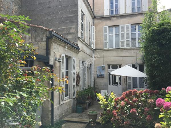 Maison de caractere Rochefort centre ville 5 chambres, jardin sans vis a vis