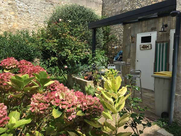 Maison de caractere Rochefort centre ville 5 chambres, jardin sans vis a vis