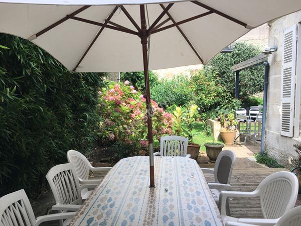 Maison de caractere Rochefort centre ville 5 chambres, jardin sans vis a vis