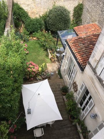 Maison de caractere Rochefort centre ville 5 chambres, jardin sans vis a vis