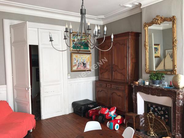 Maison de caractere Rochefort centre ville 5 chambres, jardin sans vis a vis