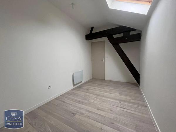Appartement à louer 2 pièces 38.12m² Avesnes-sur-Helpe (59440)