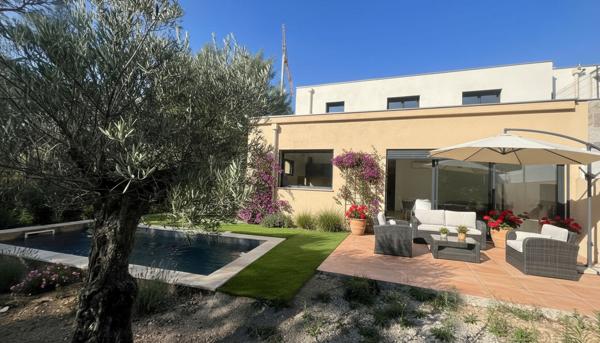 Villa St Raphael 5 pièce(s) 115 m2