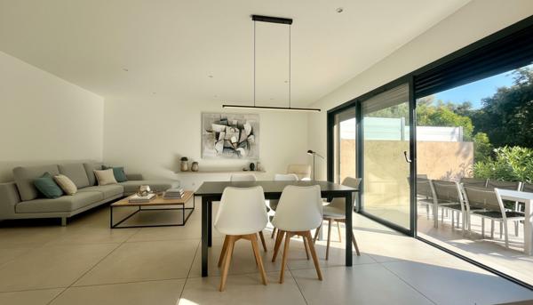 Villa St Raphael 5 pièce(s) 115 m2