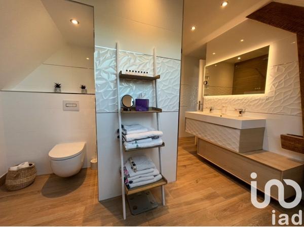 Maison traditionnelle 7 pièces de 157 m² à Nanteuil-lès-Meaux (77100)