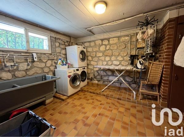 Maison traditionnelle 7 pièces de 157 m² à Nanteuil-lès-Meaux (77100)