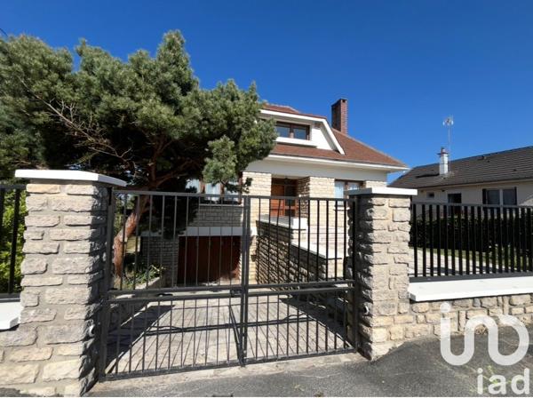 Maison traditionnelle 7 pièces de 157 m² à Nanteuil-lès-Meaux (77100)