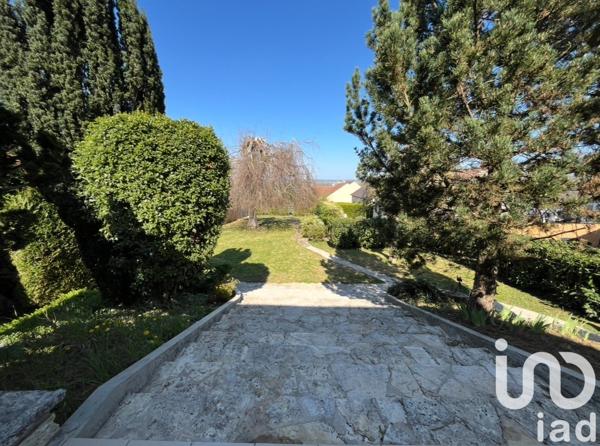 Maison traditionnelle 7 pièces de 157 m² à Nanteuil-lès-Meaux (77100)