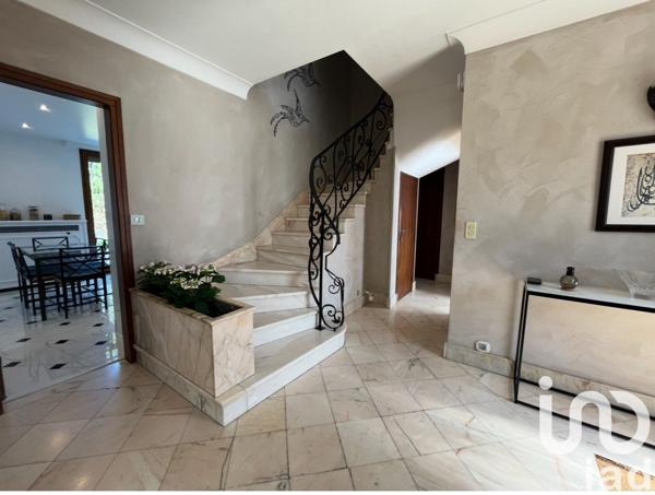 Maison traditionnelle 7 pièces de 157 m² à Nanteuil-lès-Meaux (77100)