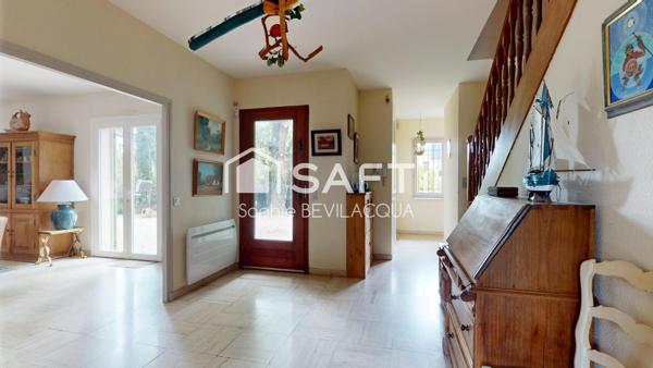 MAISON INDIVIDUELLE SANS VIS A VIS 5 CHAMBRES AVEC SOUS SOL TERRAIN PLAT 3500M² PISCINE