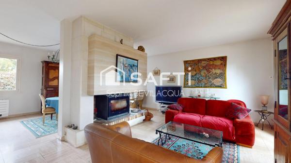 MAISON INDIVIDUELLE SANS VIS A VIS 5 CHAMBRES AVEC SOUS SOL TERRAIN PLAT 3500M² PISCINE