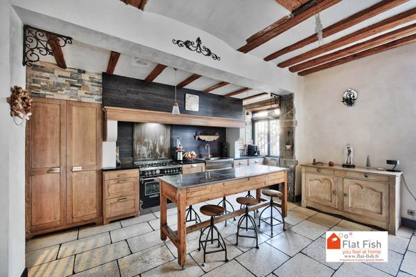 Millery (69390) EXCLUSIVITÉ – Demeure de caractère de 8 pièces du XVII siècle à Millery 322m², Grande Rue, 69390 Millery