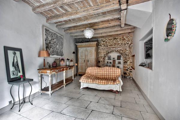 Millery (69390) EXCLUSIVITÉ – Demeure de caractère de 8 pièces du XVII siècle à Millery 322m², Grande Rue, 69390 Millery