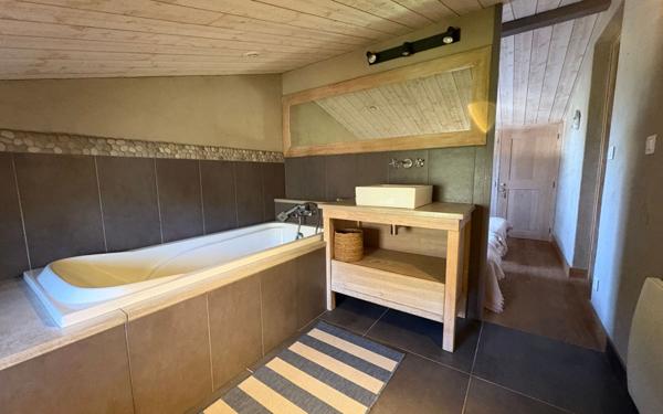 Maison à vendre    5 pièces •  Saint-Pierre-d'Oléron