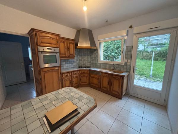 JOLIE VILLA 93m2+2 garages & ATELIER 40m2+garage