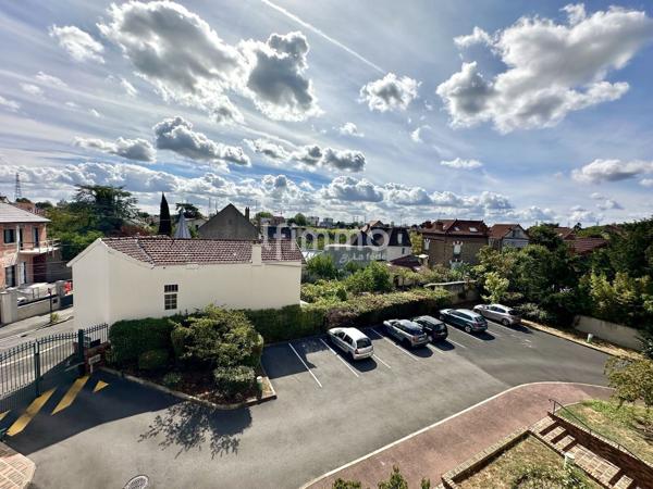 Gagny- Proche RER E- Appartement 3P 2ch- 58m2- 2 balcons 15m2- Pkg