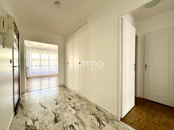 Gagny- Proche RER E- Appartement 3P 2ch- 58m2- 2 balcons 15m2- Pkg