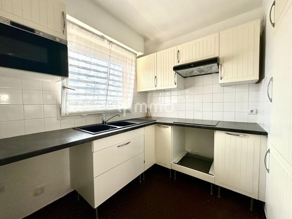 Gagny- Proche RER E- Appartement 3P 2ch- 58m2- 2 balcons 15m2- Pkg