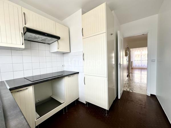 Gagny- Proche RER E- Appartement 3P 2ch- 58m2- 2 balcons 15m2- Pkg