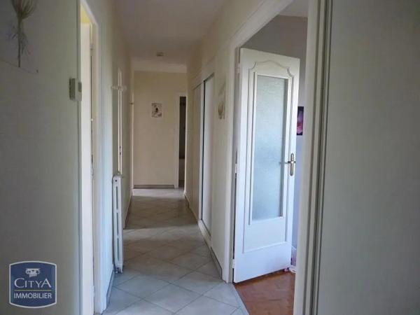 Appartement à louer 4 pièces 76.24m²